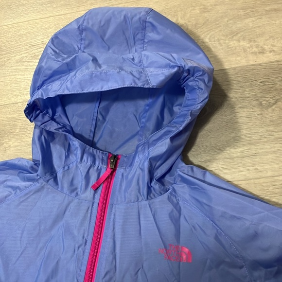 The North Face , girls XL / 18 (fits a women’s XS)  packable jacket - Picture 2 of 6